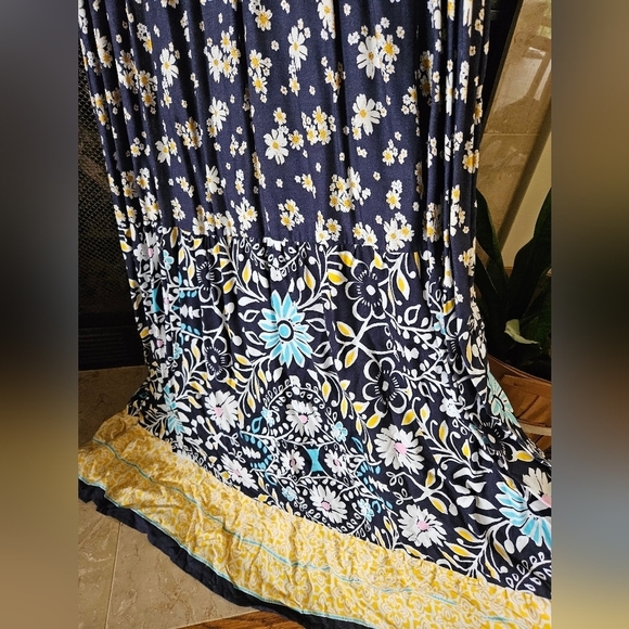 Kaktus Floral Maxi Dress - Size L - Picture 4 of 13